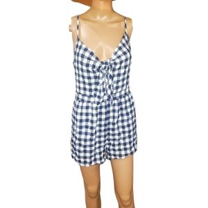 Smell the Roses M adjustable strap pockets gingham plaid romper